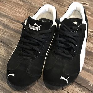 Women’s Puma sneakers